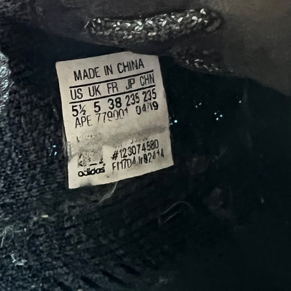 Yeezy boost 350 V2 - Picture 3 of 4